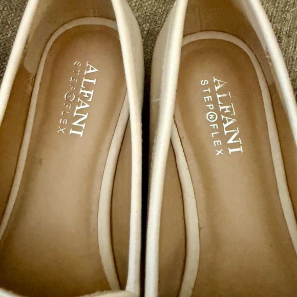 NEW Alfani step flex Elegant Cream Loafers - Picture 3 of 5
